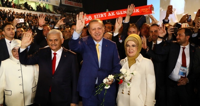 Cumhurbaşkanı Erdoğan AK Parti’ye dönüyor