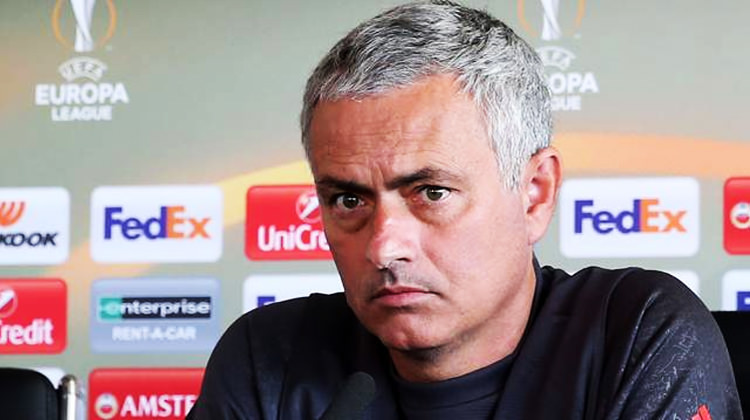 Mourinho saldırı sonrası karar değiştirdi!