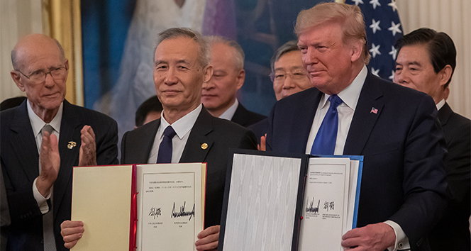 ABD ile Çin arasında ticaret savaşının bitirilmesi yönünde ilk imza