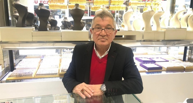 Altın yeni yılda yükselişe geçti