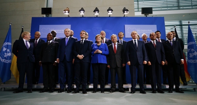 Cumhurbaşkanı Erdoğan, liderlerle aile fotoğrafı çektirdi