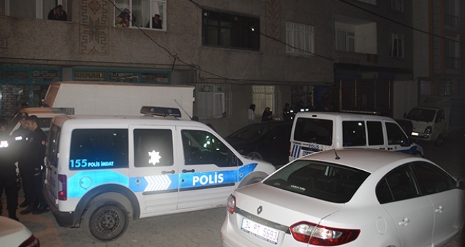 Eşiyle boşanma aşamasında olan adam intihar etti