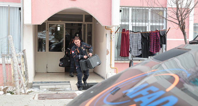 İnternetten aldığı siyanür katkılı ilaçla intihara kalkıştı