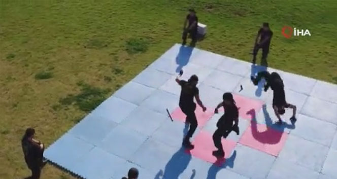 Jandarma komandoların yakın boğuşma eğitim görüntüleri nefes kesti
