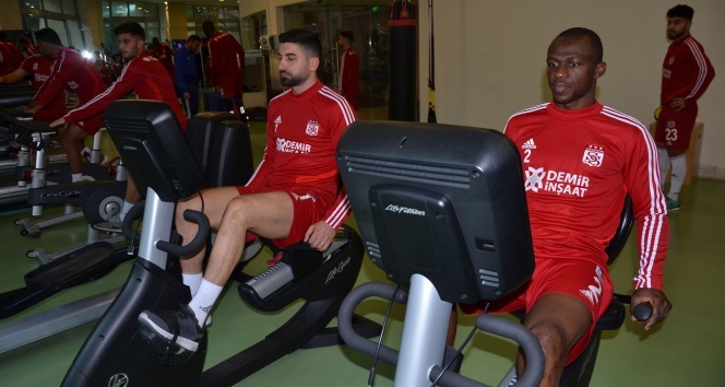 Sivasspor salonda çalıştı