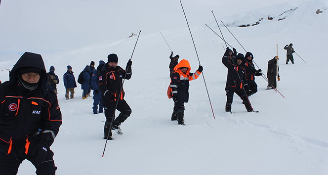 Yaylada 10 gündür aranan yaşlı adamın yakınları umutlu