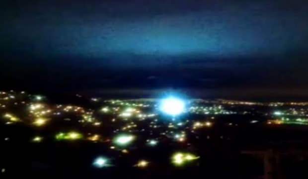 Deprem sırasında neden ışık çıkar? Bilim insanları açıkladı