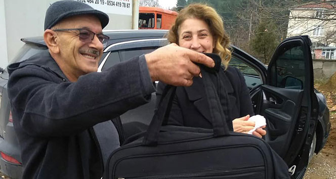 İçerisi altın dolu çantayı yanlışlıkla çöpe attı