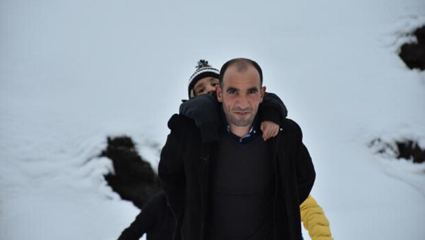 Ömer, 10 saatlik zorlu mücadelenin ardından hastaneye ulaştırıldı