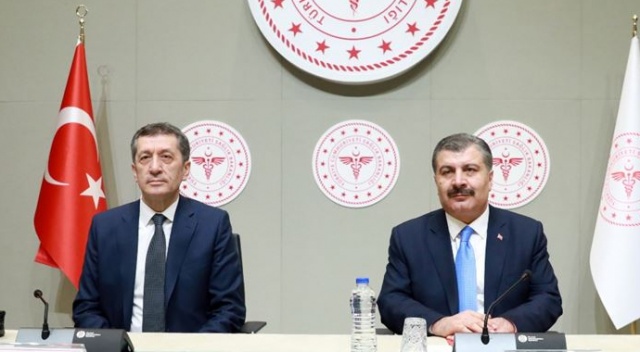 Milli Eğitim Bakanı Selçuk: Evde eğitim süreci 30 Nisan’a kadar devam edecek