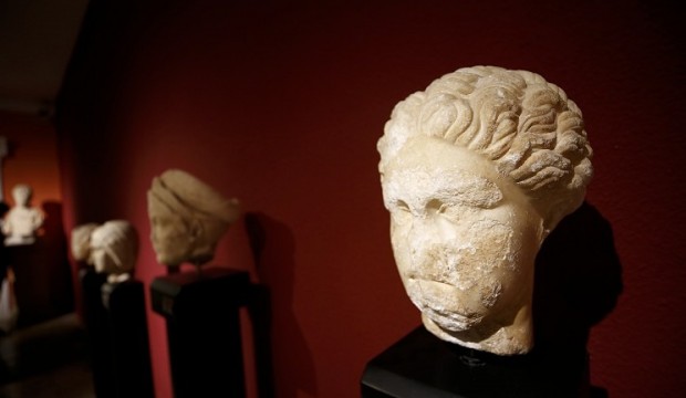 Antalya Müzesi’nde 48 yıldır sergilenen portre heykelin Sappho olduğu belirlendi