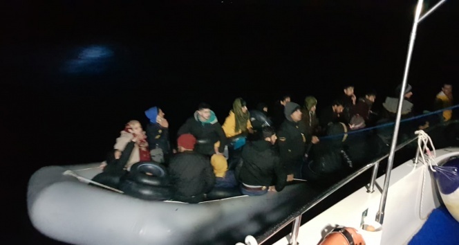 Aydın açıklarında 55 düzensiz göçmen kurtarıldı