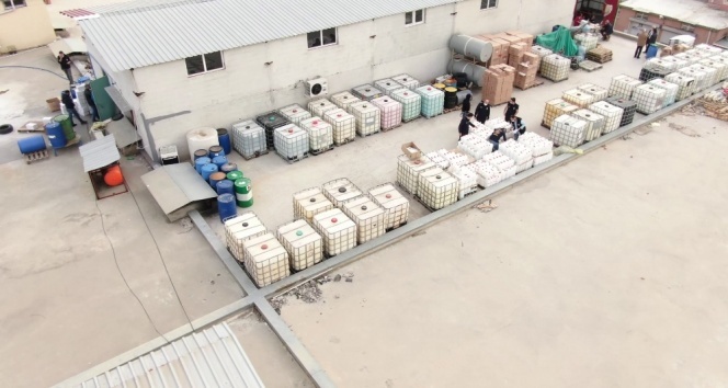 Adana’da 2 milyon liralık sahte dezenfektan ve şampuan ele geçirildi