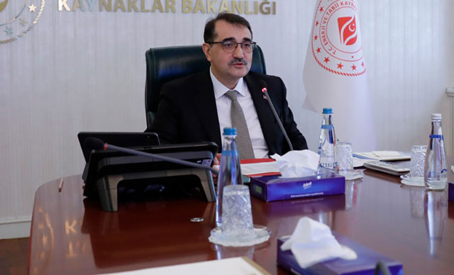 Bakan Dönmez: Elektrik ve doğal gaz hizmetleri kesintisiz devam edecek