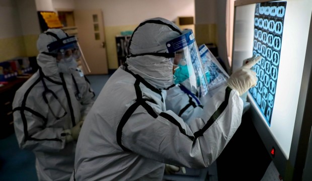 Dünyada koronavirüs paniği! Kötü haberler peş peşe geldi, bir ülke OHAL ilan etti