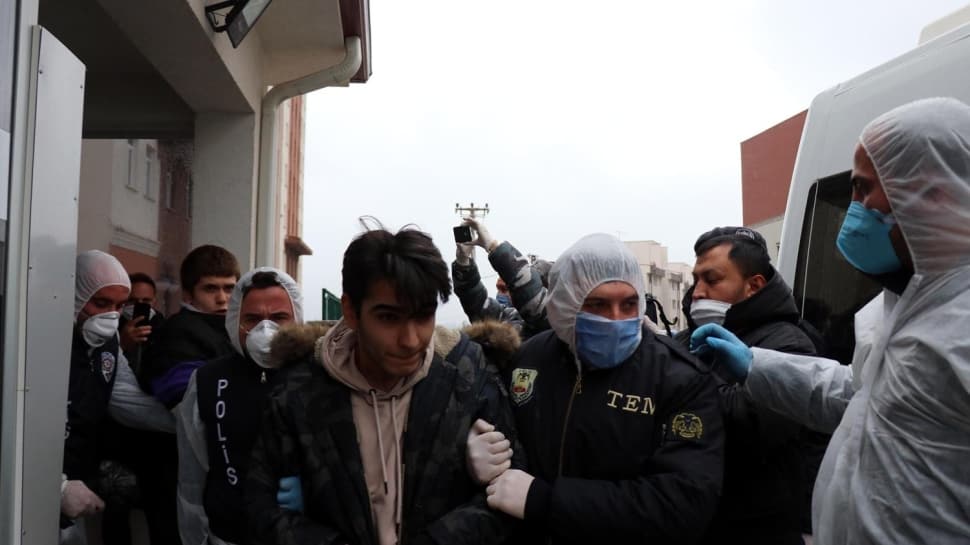 Bolu’da, Türkiye Cumhuriyeti’ne küfür eden karantinadaki 3 öğrenci gözaltına alındı