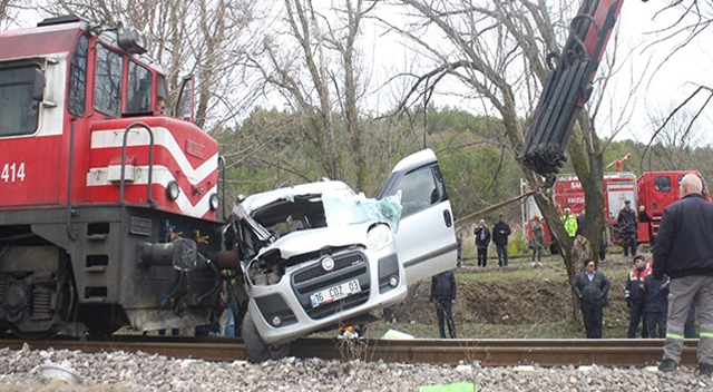 Uşak’ta hemzemin geçit faciası
