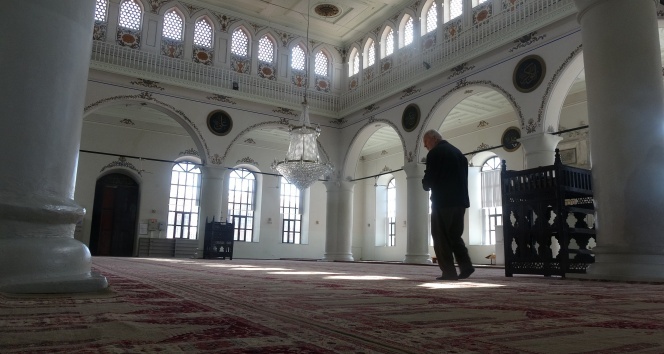 I. Murad yaptırmıştı, 635 yıldır ibadet ediliyor