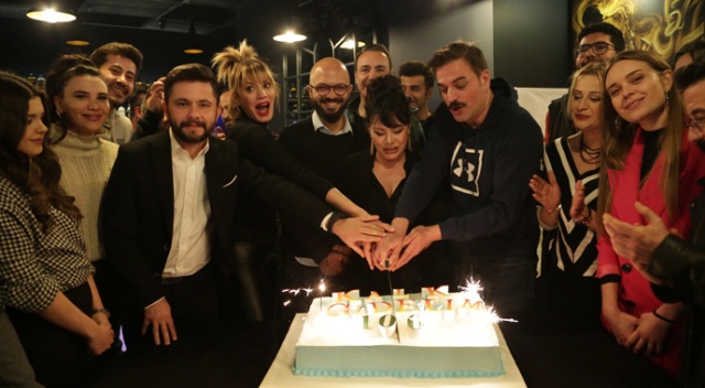 Kalk Gidelim dizisi 100. bölümünü kutladı