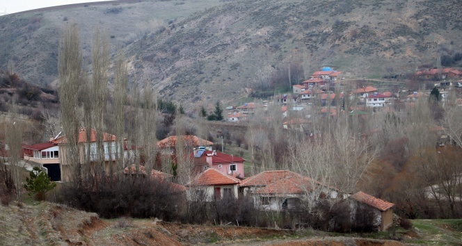 Bu köy kendini korona virüse karşı karantinaya aldı köye misafir kabul edilmiyor