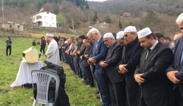 Ölüm bile ayırmadı, bir gün arayla toprağa verildiler