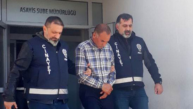 Sevdiği kadınla ilişkisi olan komşusunu öldürdü