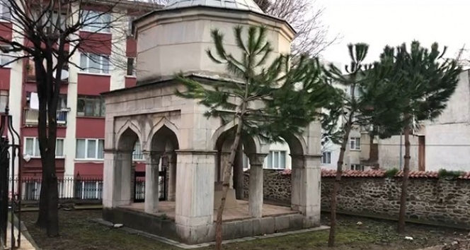 Türbeye uyuşturucu sakladılar