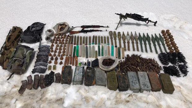 Başkale’de PKK’ya ait silah ve mühimmat ele geçirildi