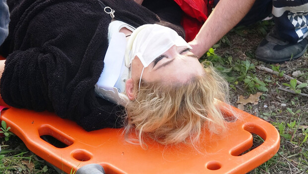 Ellerini dezenfekte ederken uçurumdan yuvarlandı!