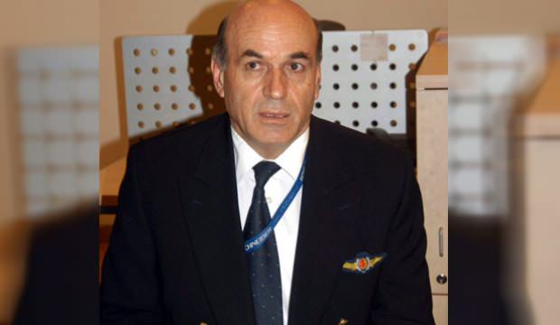 Emekli pilot Altınbulak koronavirüs nedeniyle hayatını kaybetti