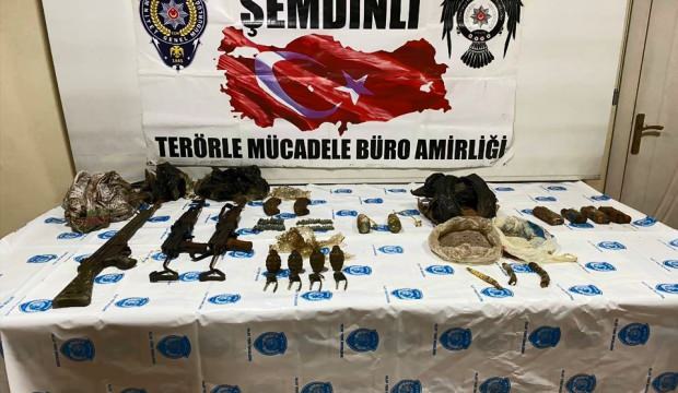 Hakkari’de terör örgütüne ait silah ve mühimmat ele geçirildi