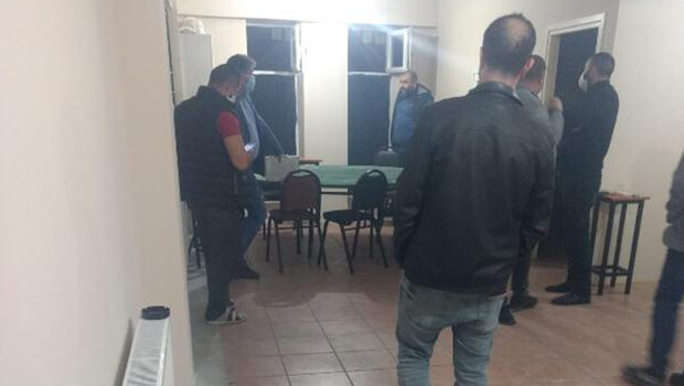 İş yerinde kumar oynayan 12 kişiye 49 bin 800 lira ceza