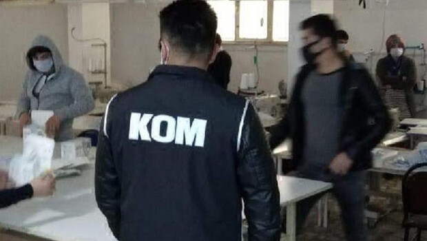 Kocaeli’de izinsiz üretilen 90 bin maske ele geçirildi