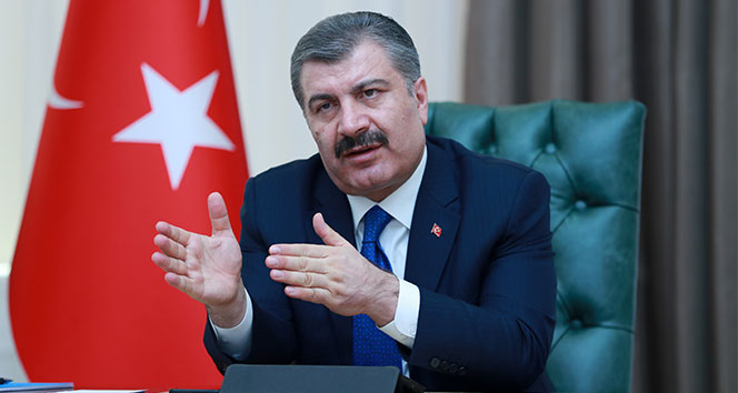 Sağlık Bakanı Koca, Covid-19 hastalarını tedavi eden hekimlerle görüştü