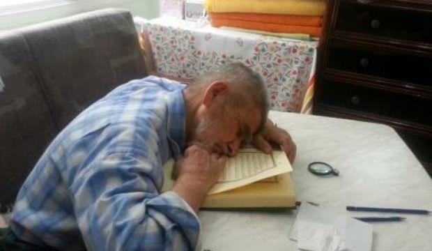 Mehmed Ali Şeflek Hoca Kur’an okurken hakka yürüdü!