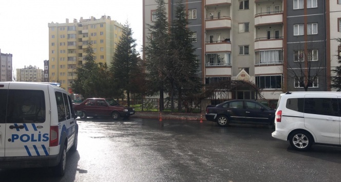 84 yaşındaki adam evinde ölü bulundu