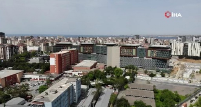 1. etabı tamamlanan Göztepe Şehir Hastanesi havadan görüntülendi