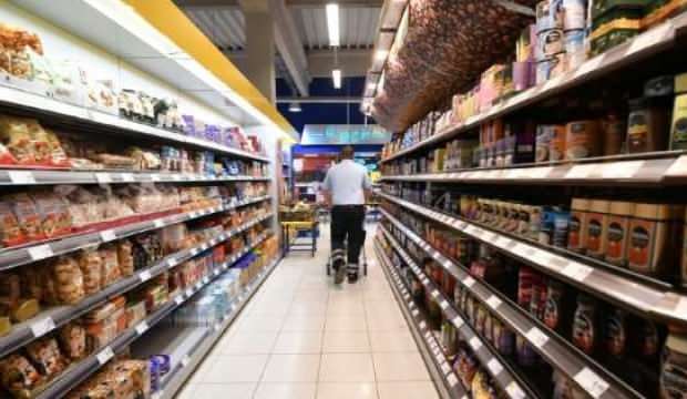 ABD’de marketlere maskesiz kimse alınmıyor