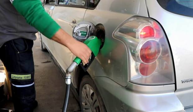 Akaryakıtta indirim bekleyenlere kötü haber