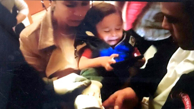 Aksaray’da ayağını tuvalet giderine sıkıştıran çocuğu itfaiye kurtardı