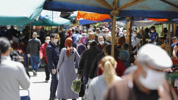 Ankara’da kısıtlama sonrası alışveriş yoğunluğu