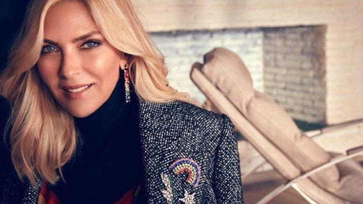 Arzu Sabancı makyaj videosu çekerken ruju yemeye başladı