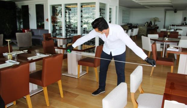 Bakan Ersoy açıkladı: Sosyal mesafeli tatil başlıyor