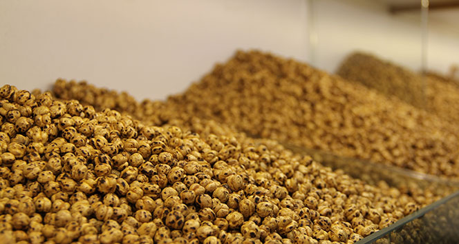 Bayramda sokağa çıkma kısıtlaması kuru yemişe ilgiyi artırdı