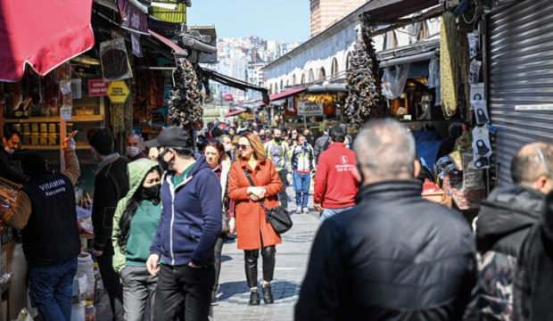 Bilim Kurulu üyesi Tezer: Kuralları sağlamazsak ikinci dalga kaçınılmaz olur
