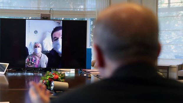 Cumhurbaşkanı Erdoğan, kızları kaçırılan aileyle görüştü