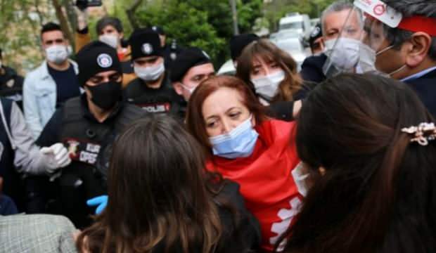 DİSK ne sosyal mesafe dinledi ne de sokağa çıkma kısıtlaması!