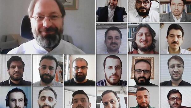 Diyanet İşleri Başkanı Erbaş, gençlerle video konferans yöntemiyle görüştü