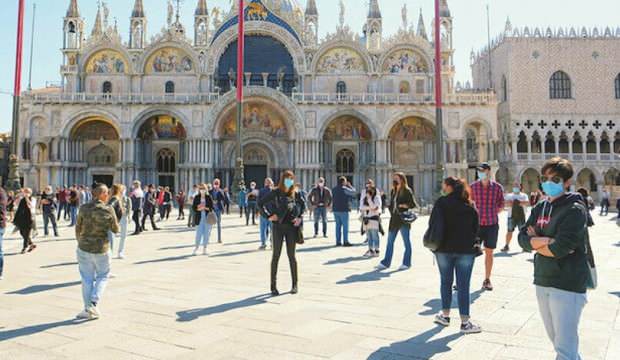 Dünya OHAL’den çıkıyor