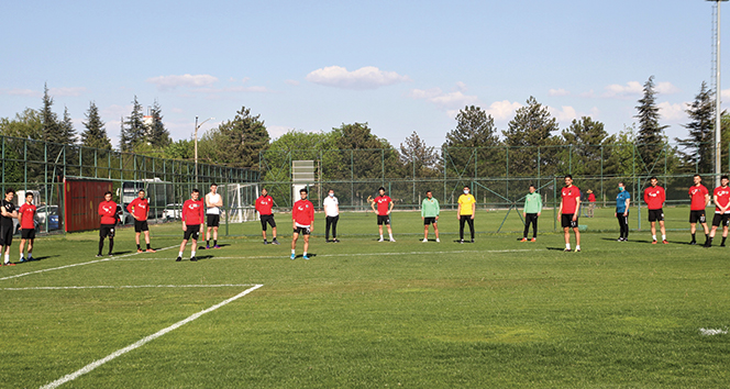 Eskişehirspor antrenmanlara başladı